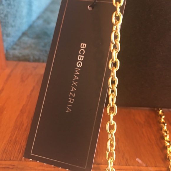 BCBGMAXAZRIA bull dog bag NWT with free gift - Picture 3 of 4